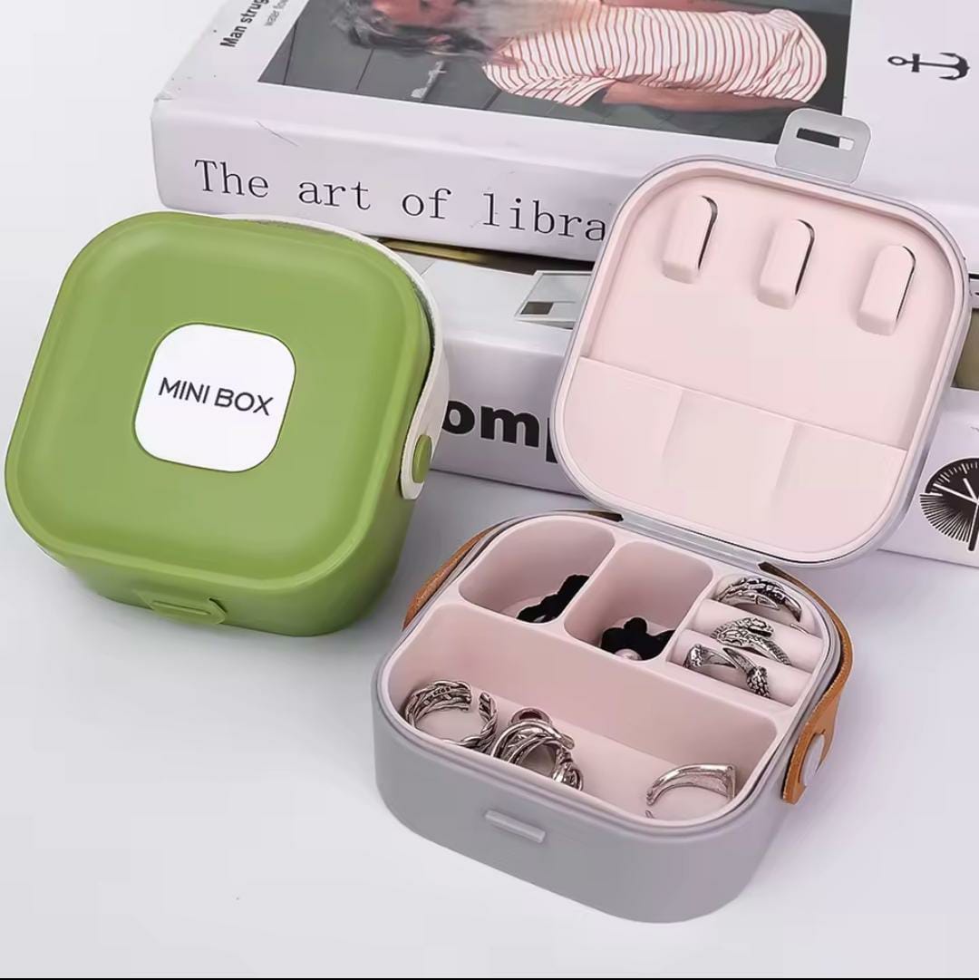 Multifunctional Jewellery Organizer  With Handle