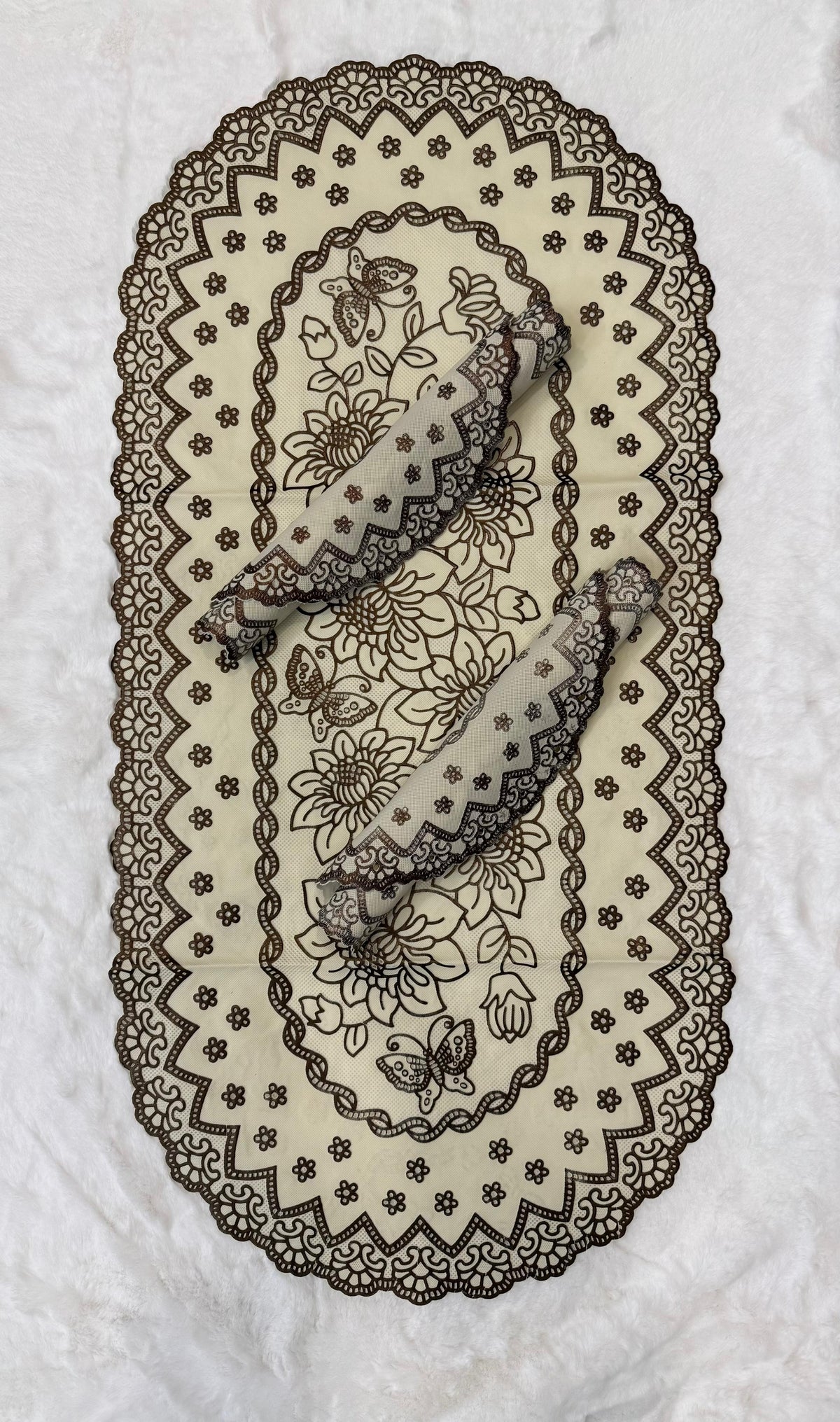 3 PCs Center Table Runner & Mats Set