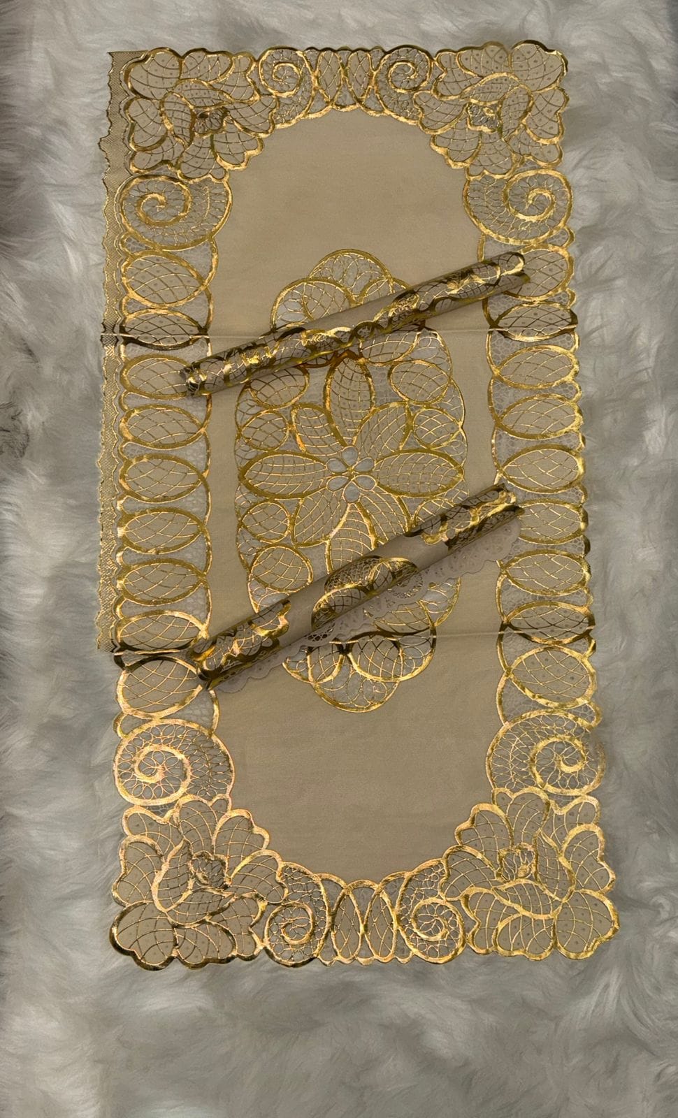 3 PCs Center Table Runner & Mats Set