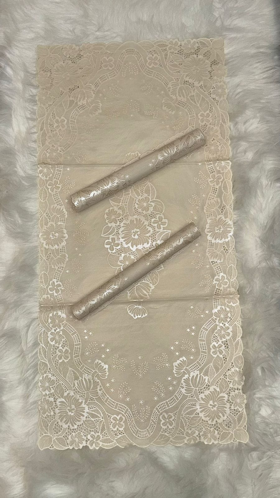 3 PCs Center Table Runner & Mats Set