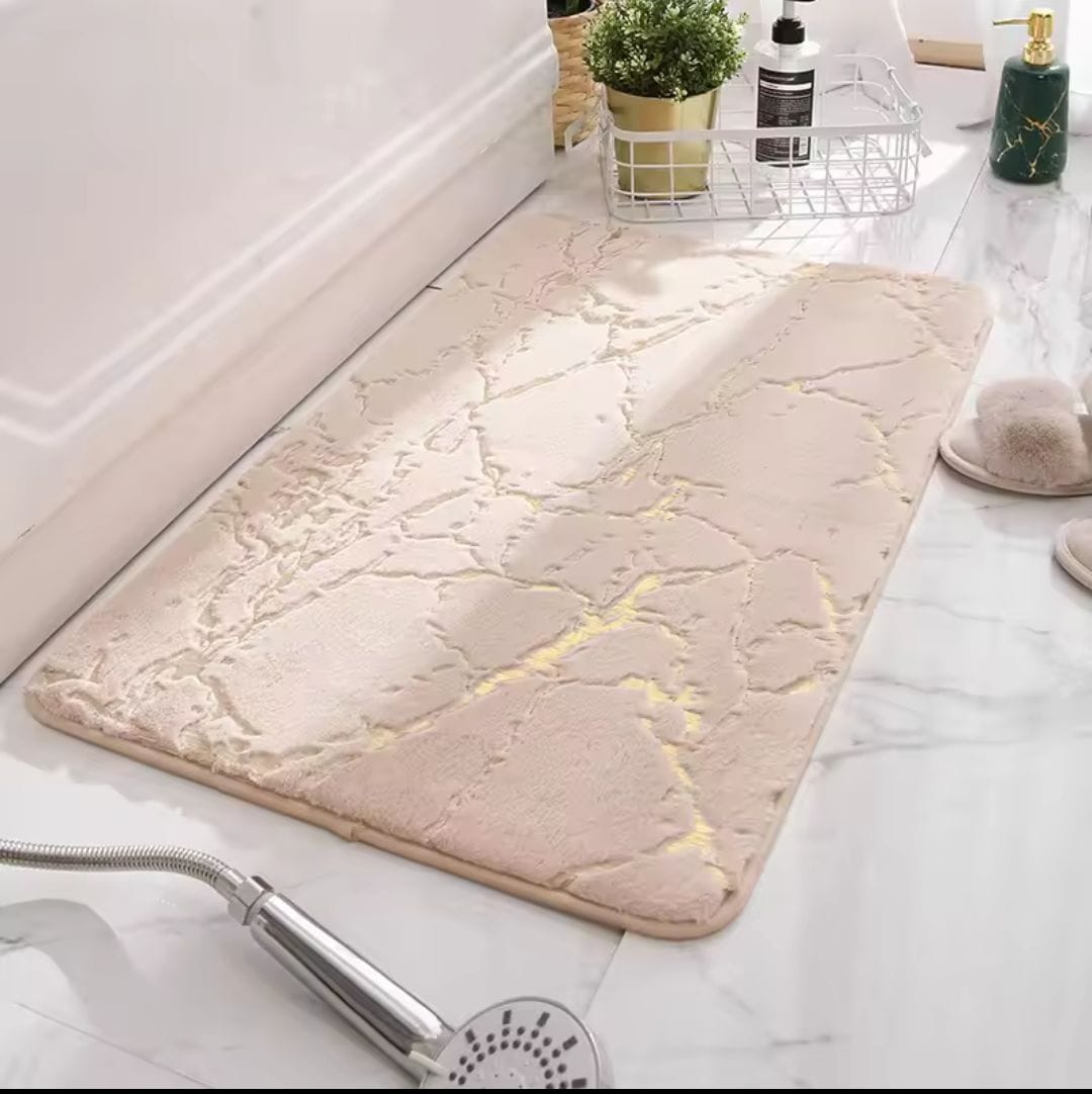 Luxurious Gold Stripe Faux Rabbit Fur Mat-Water Absorbent & Anti-Slip