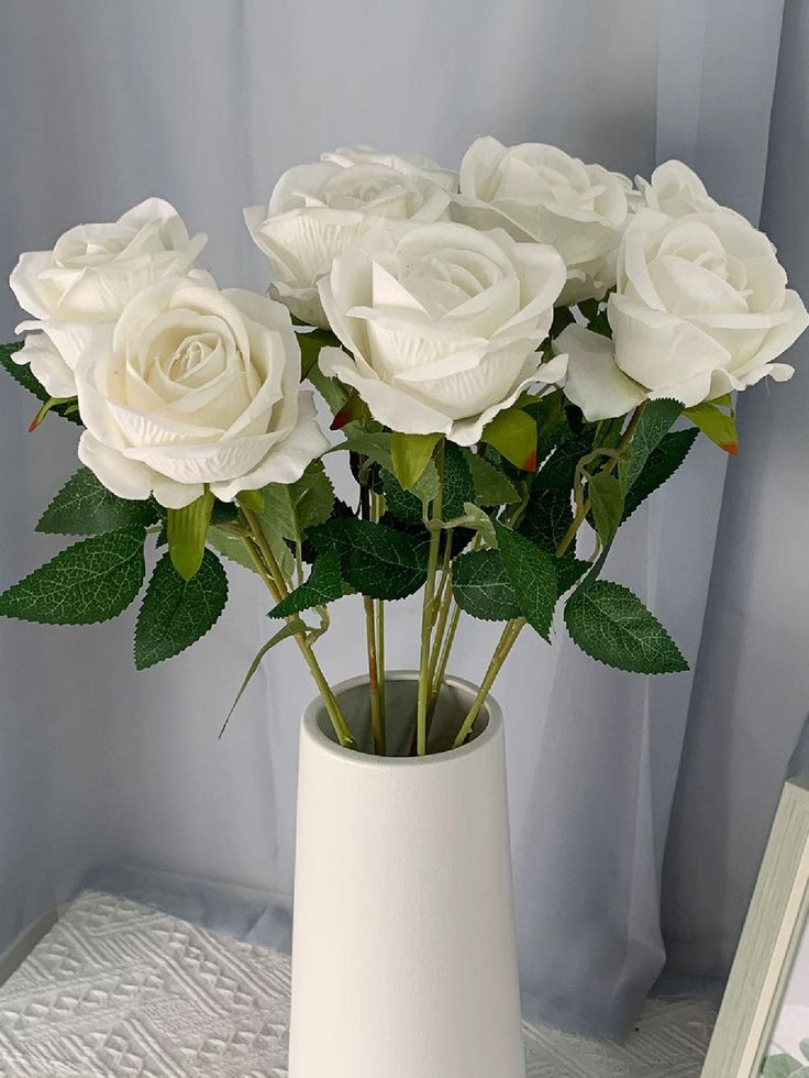 Loose Stem Rose Flowers - Bunch of 12 flowers